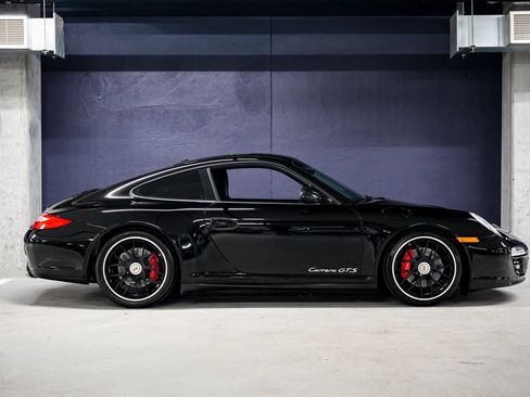 Used 2012 Porsche 911 Carrera GTS RWD image 2