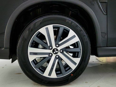 Used 2024 Mitsubishi Outlander Sport ES AWD/4WD image 34