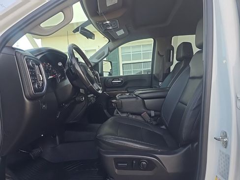 Used 2022 Chevrolet Silverado 2500 LT w/ Convenience Package image 15