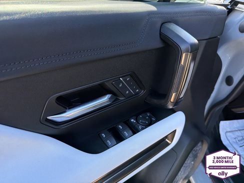 Used 2024 GMC Hummer EV 2X w/ LPO, Illumination Package AWD/4WD image 15