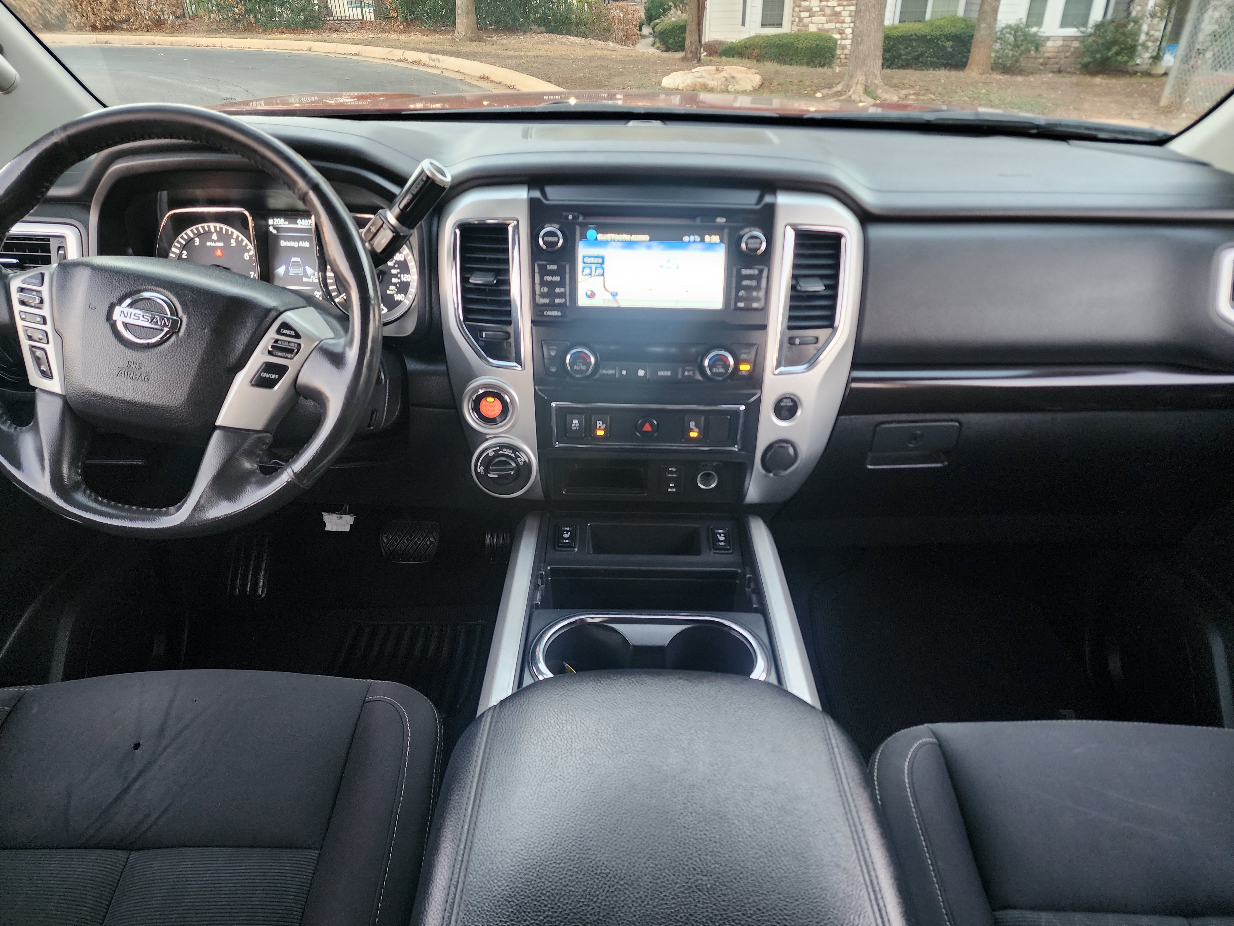 Used 2018 Nissan Titan SV w/ SV Convenience Package AWD/4WD image 24