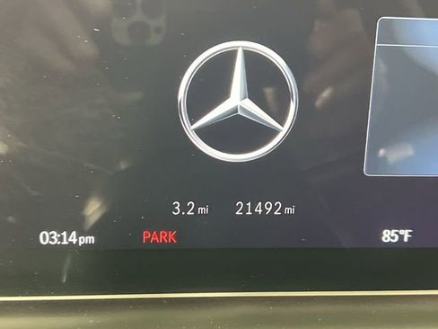 Used 2025 Mercedes-Benz GLS 450 4MATIC image 12