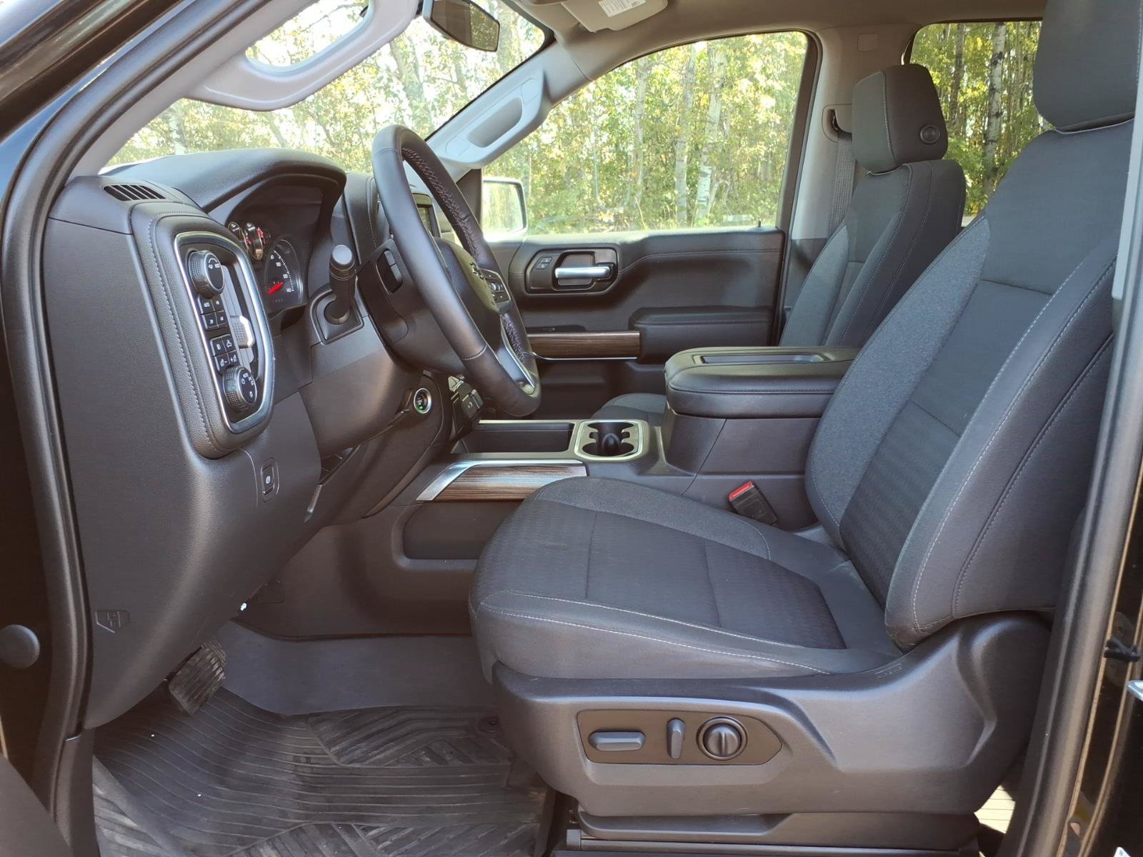 Used 2022 Chevrolet Silverado 1500 LT Trail Boss w/ Bed Protection Package AWD/4WD image 14