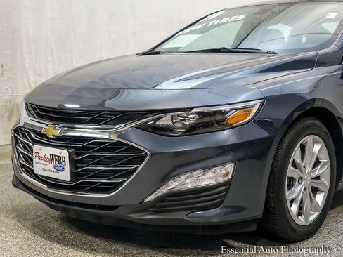 Used 2020 Chevrolet Malibu LT FWD image 3