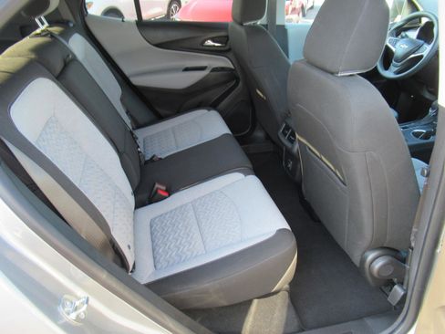 Used 2023 Chevrolet Equinox LS w/ LS Convenience Package FWD image 28