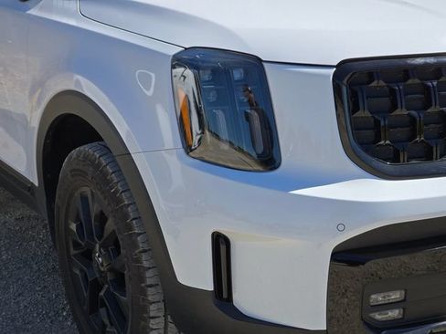 Certified 2025 Kia Telluride SX Prestige X-Line AWD/4WD image 4