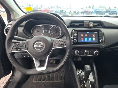 Used 2020 Nissan Versa S image 6