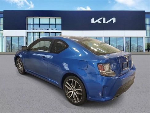 Used 2015 Scion tC image 4