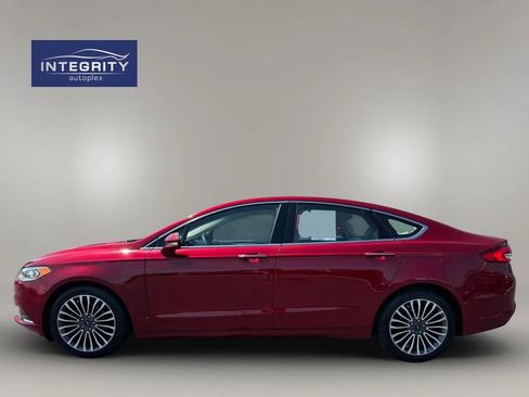 Used 2018 Ford Fusion SE w/ Fusion SE Technology Package FWD image 6
