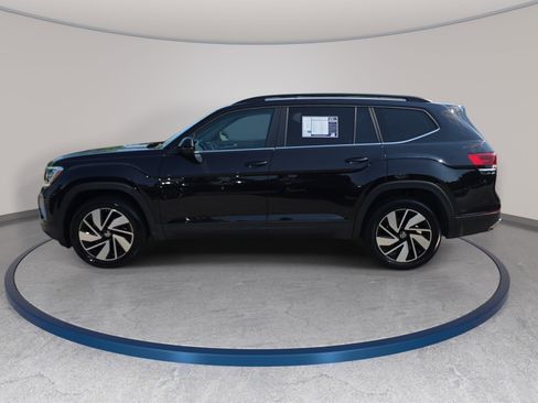 Used 2024 Volkswagen Atlas SE AWD/4WD image 8
