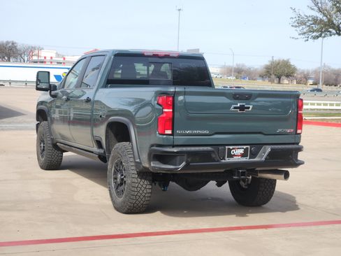 New 2026 Chevrolet Silverado 2500 ZR2 image 3