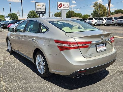 Used 2015 Toyota Avalon XLE FWD image 3