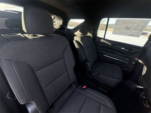 New 2026 Chevrolet Traverse LT w/ Driver Confidence Package image 28