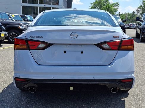Used 2024 Nissan Altima 2.5 SR FWD image 5