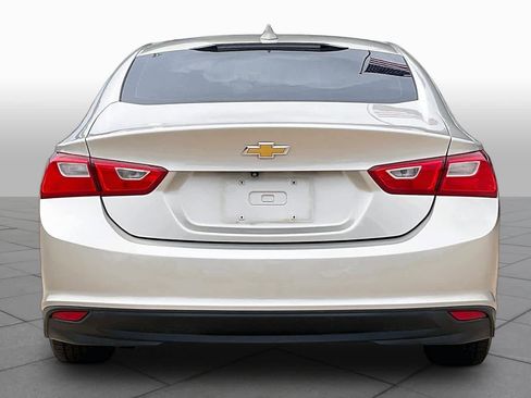 Used 2016 Chevrolet Malibu LT FWD image 5