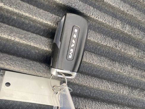 Used 2019 RAM 1500 Laramie image 65