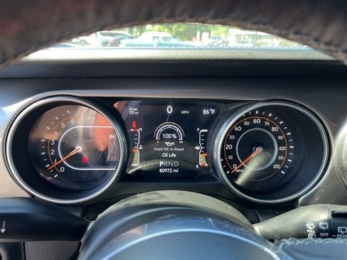 Used 2018 Jeep Wrangler Unlimited Sahara w/ Cold Weather Group AWD/4WD image 24