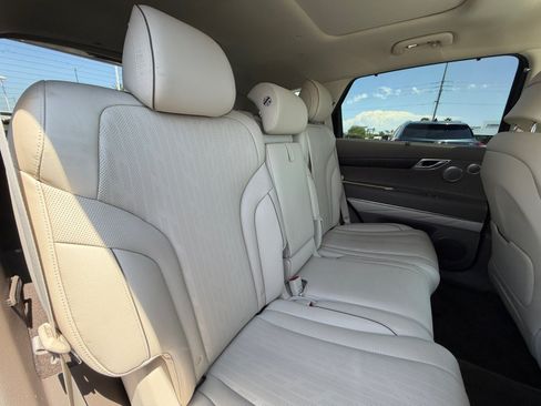 Used 2021 Genesis GV80 2.5T w/ Prestige Package 04 AWD/4WD image 18