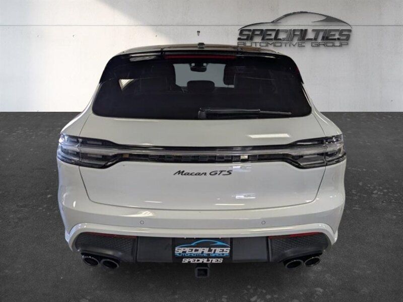 Used 2024 Porsche Macan GTS w/ Sport Chrono Package AWD/4WD image 9