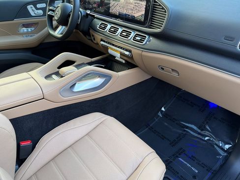New 2026 Mercedes-Benz GLS 580 4MATIC image 16