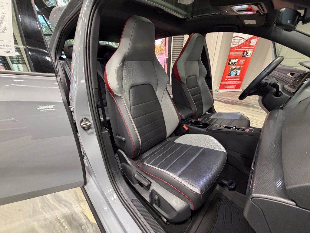 Used 2022 Volkswagen GTI Autobahn FWD image 5