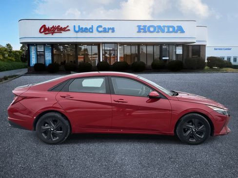 Used 2022 Hyundai Elantra SEL FWD image 6