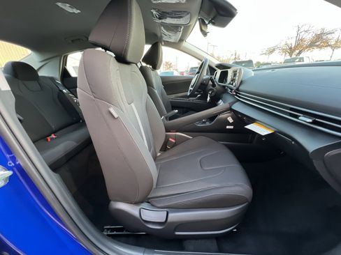 New 2026 Hyundai Elantra SE image 25