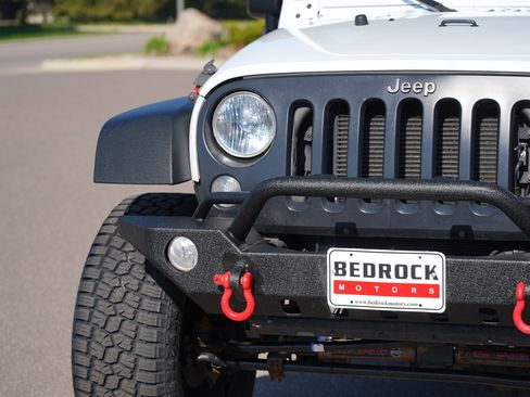 Used 2016 Jeep Wrangler Unlimited Sport AWD/4WD image 9