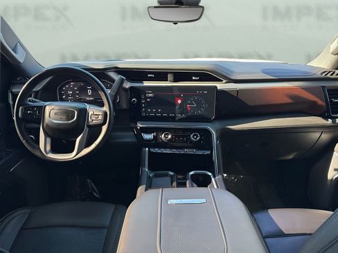 Used 2024 GMC Sierra 2500 Denali w/ Denali Reserve Package image 15