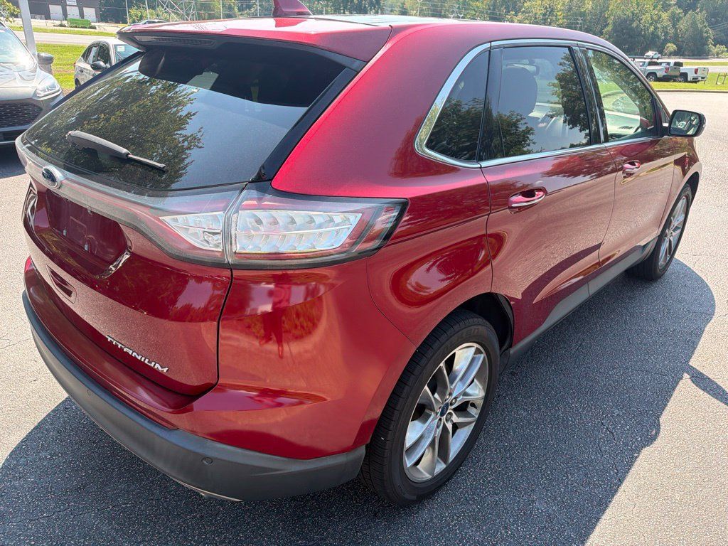 Used 2018 Ford Edge Titanium w/ Equipment Group 301A FWD image 5