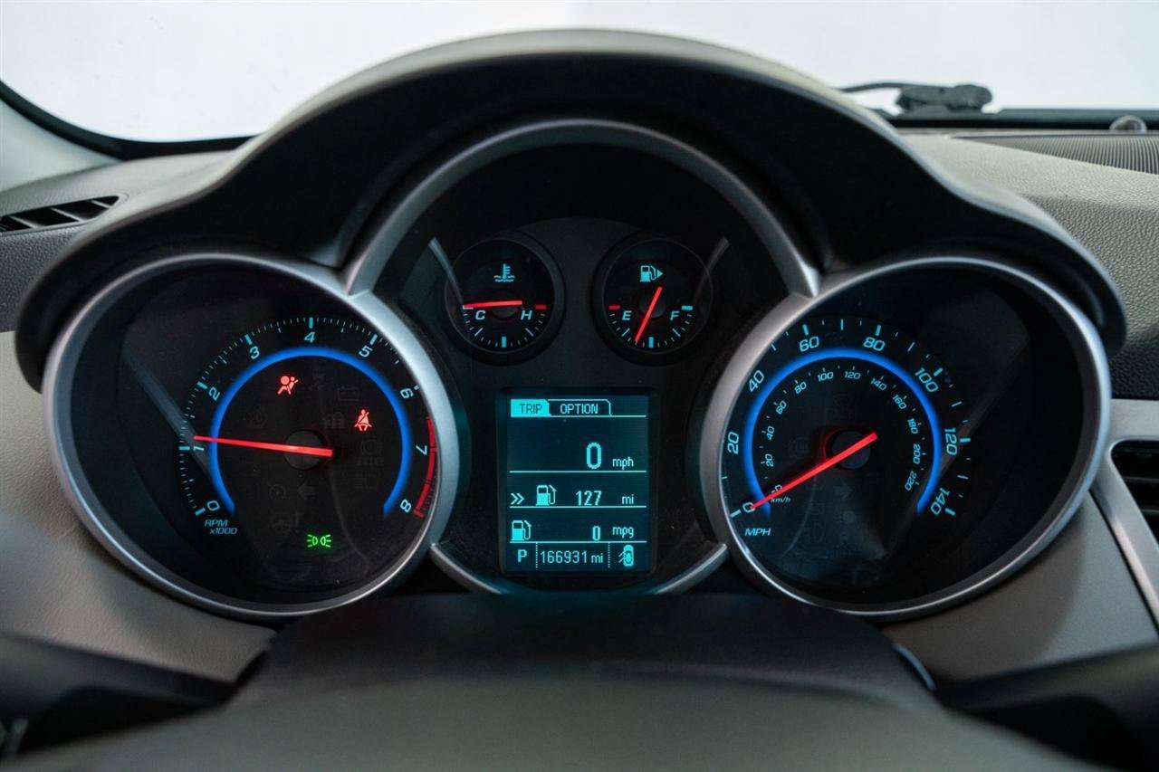 Used 2015 Chevrolet Cruze LS FWD image 16