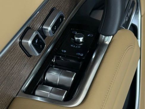 New 2026 Land Rover Range Rover SE image 26