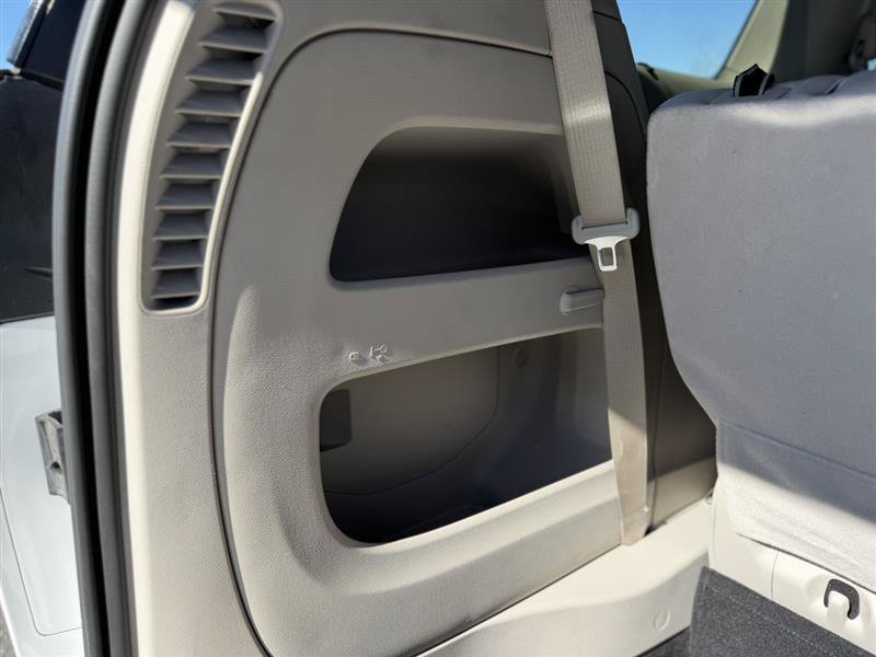 Used 2021 Chrysler Pacifica Touring-L w/ Premium & Safety Sphere Group FWD image 50