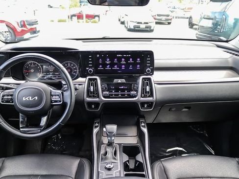 Certified 2023 Kia Sorento S w/ Panoramic Sunroof Package FWD image 14