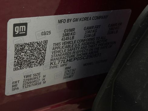 Used 2025 Chevrolet Trax LT w/ LT Convenience Package image 29