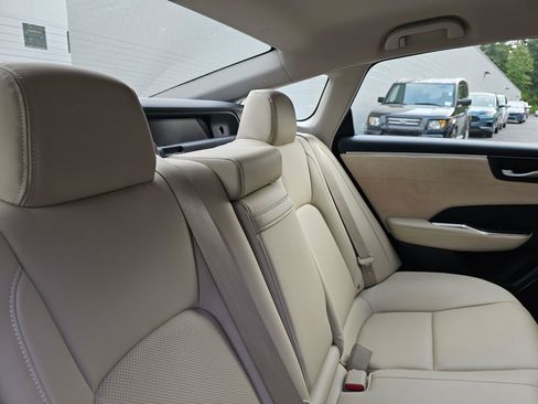Used 2020 Honda Clarity Touring image 13