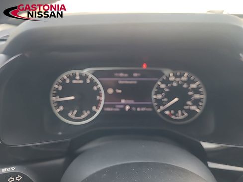 Used 2022 Nissan Pathfinder S image 32