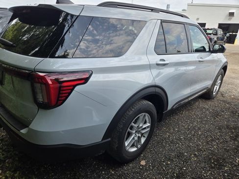 Certified 2025 Ford Explorer Active AWD/4WD image 4