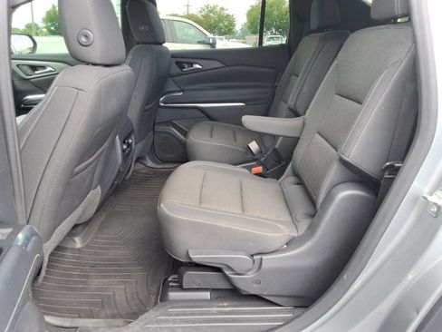 Certified 2024 Chevrolet Traverse LT FWD image 18