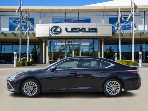 New 2025 Lexus ES 350 Ultra Luxury image 3