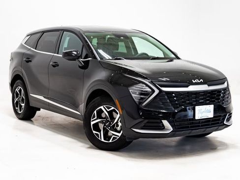 Certified 2025 Kia Sportage LX image 6