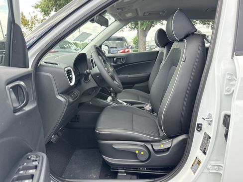 New 2026 Hyundai Venue SEL FWD image 13