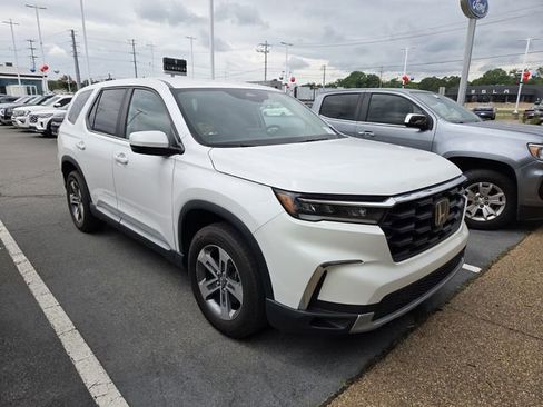 Used 2023 Honda Pilot EX-L image 3