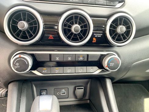 Used 2025 Nissan Sentra S image 15