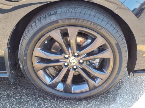 Used 2022 Toyota Sienna XSE image 10