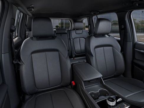 New 2026 Jeep Grand Cherokee Limited AWD/4WD image 16