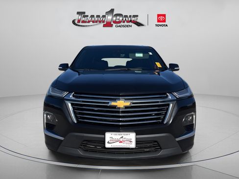 Used 2023 Chevrolet Traverse Premier image 2