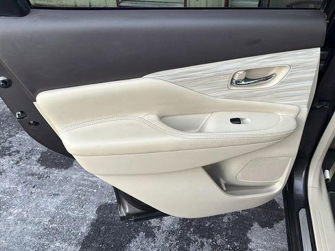 Used 2016 Nissan Murano SV image 13