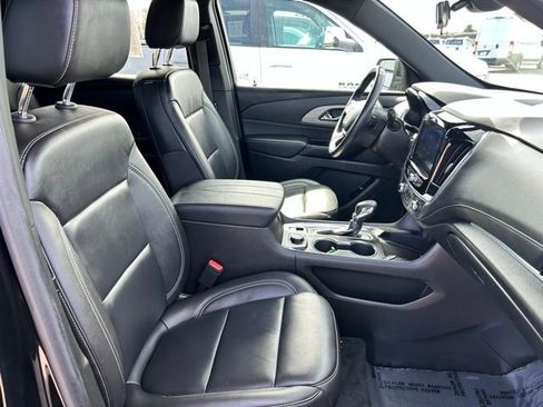 Used 2023 Chevrolet Traverse LT AWD/4WD image 16
