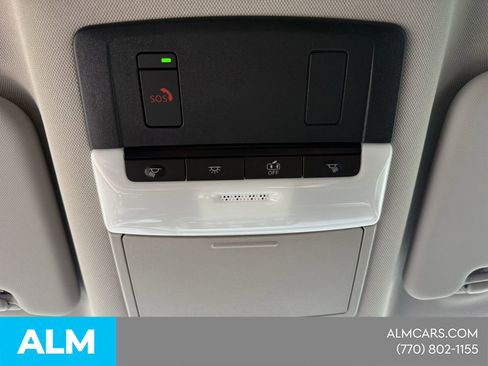 Used 2025 Nissan Rogue SV FWD image 22
